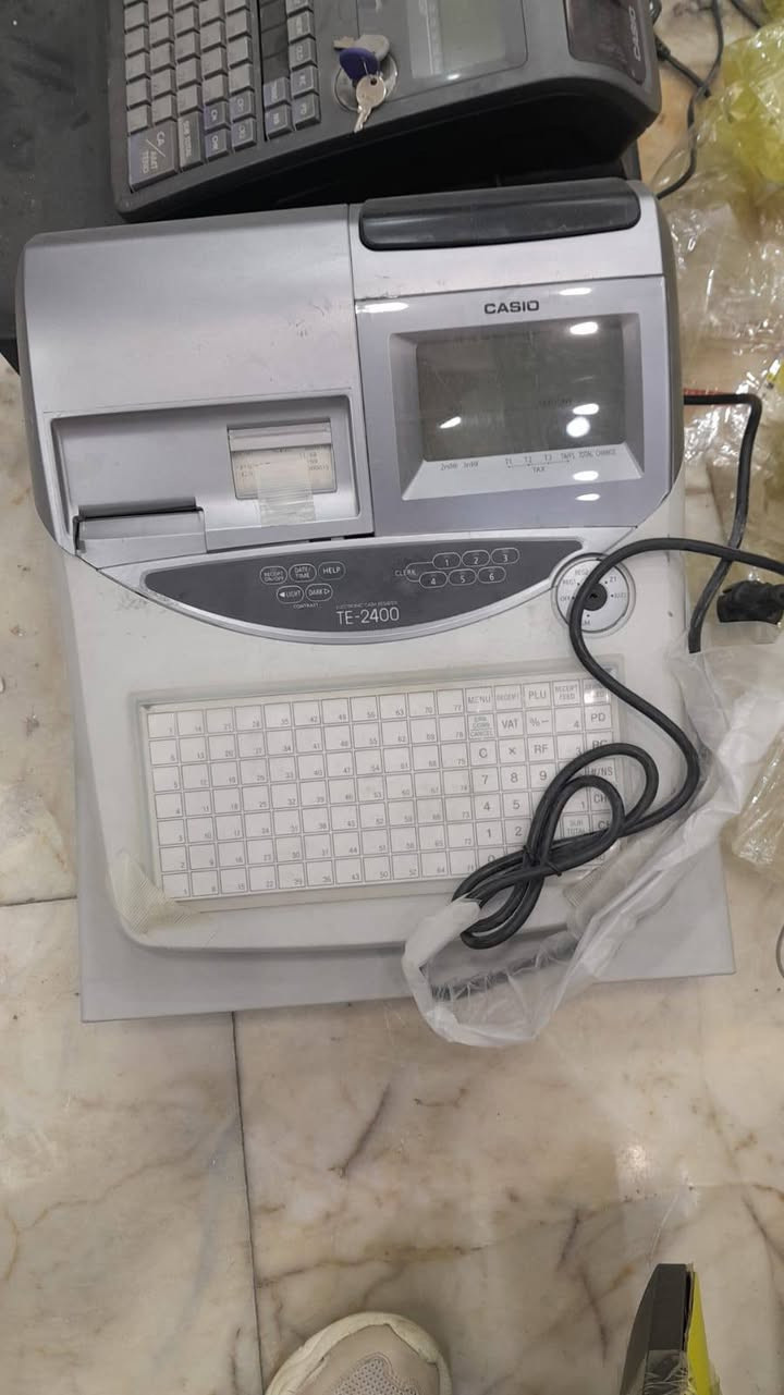 السلام عليكم يوجد عندنا كاشيرات شارب  كاسيو مستخدم كلش نظيف ابويا ضمان حب التوصيل بغداد ومحافظات 
***********
