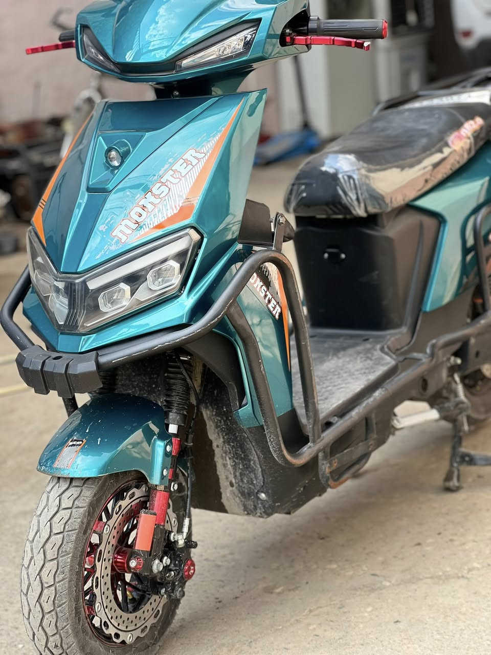 ماطور شحن ٦  بطاريات جديد ماشي ٧الف ابيع او امراوس ماكاني حي الكرامه


**إذا كنت صاحب هذا الإعلان وتريد حذفه لأي سبب، رجاءا أرسل رسالة إلى الدعم الفني**