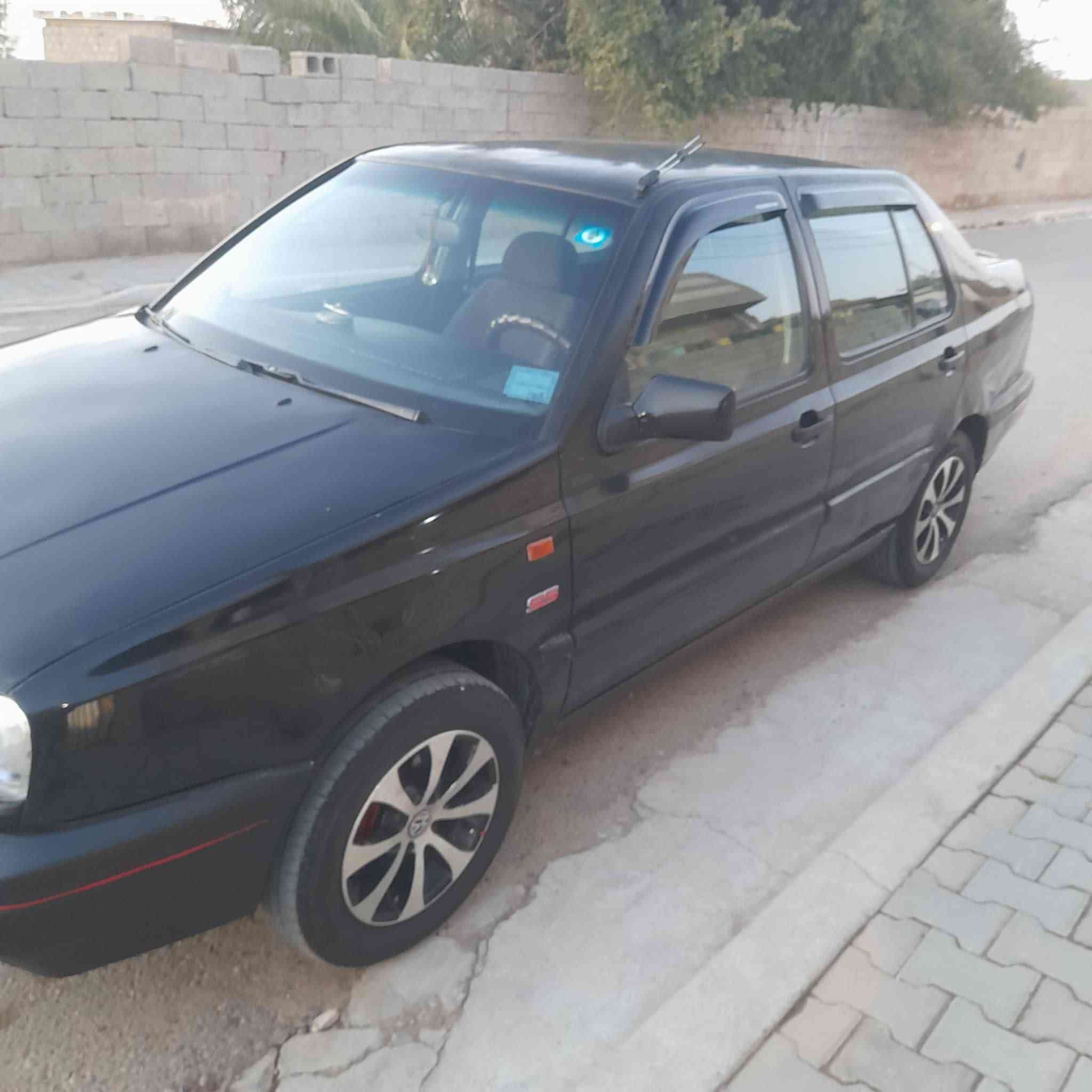 كولف موديل 95مكينه الفين كير اوتو تبريد شعال جام ڱڵـه  كهربائي   سياره مكفوله من ضربه كير ومحرك خير من الله كهرباياتها كلها شغاله   سنويه باسمي  سعرها 45وبيها مجال عنوان بغداد تقاطع النهروان 9نيسان ***********
