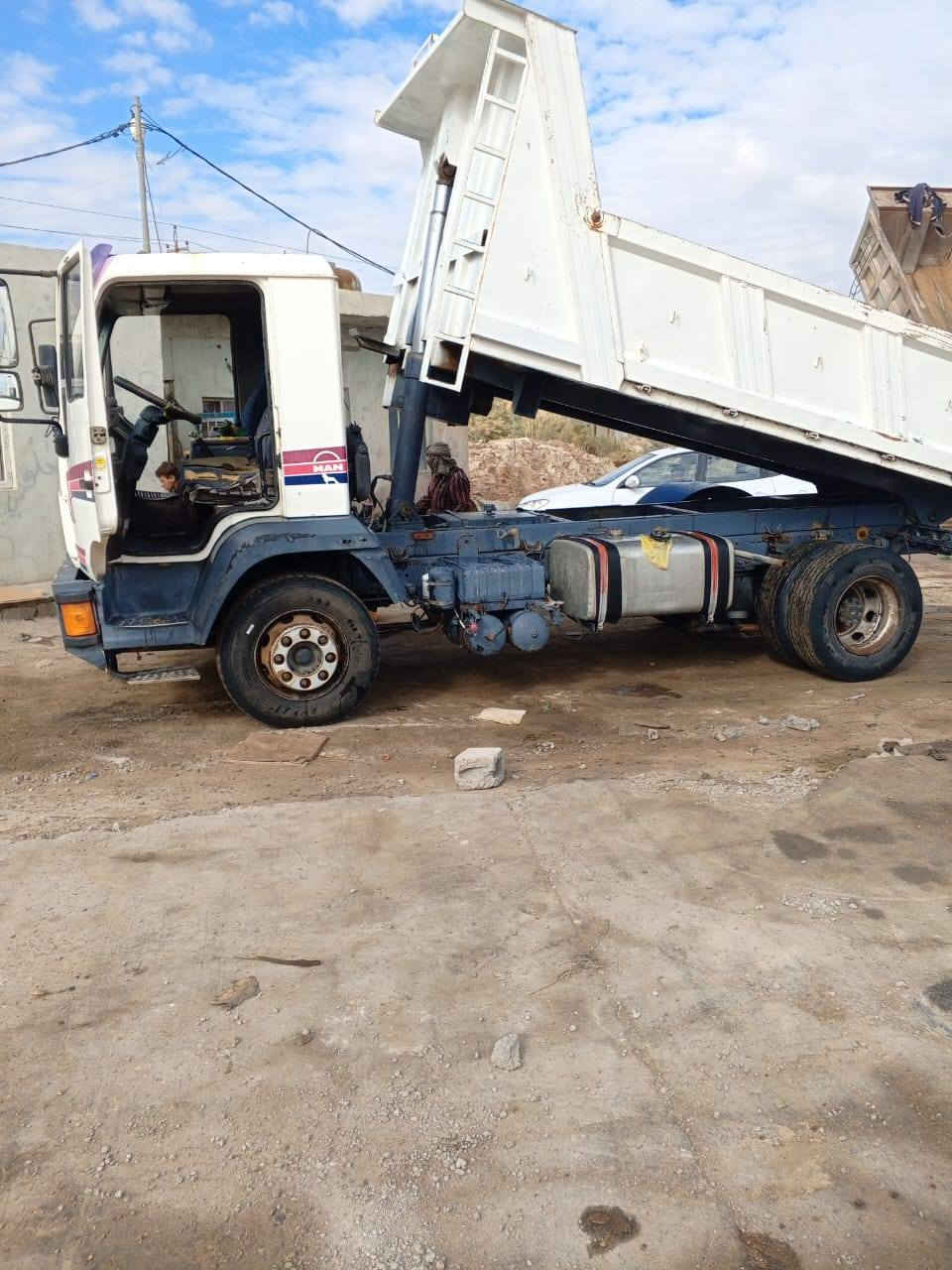 مان قلاب ٢٠٠٣ 
رقم سليمانية 
المكان الانبار 
للأستفسار 
***********
