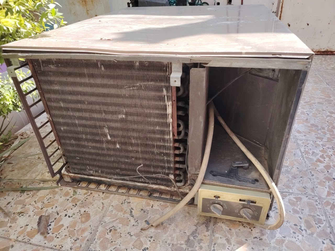 للبيع مكيف  ناشيونال  2طن قرص الشركة نظيف جدا بدون شباك
  المكان بغداد العطيفية ***********
