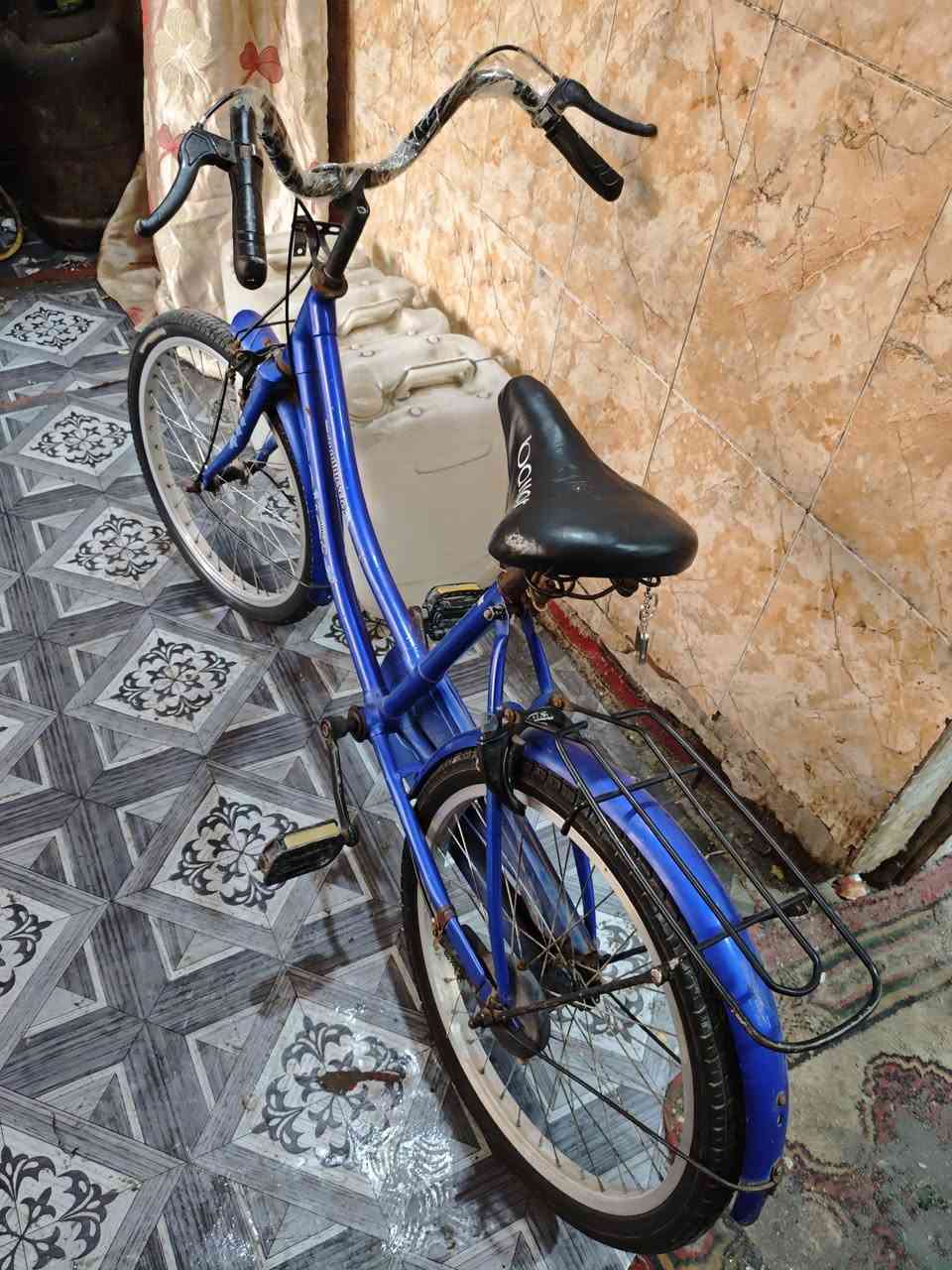 بايسكل بناتي حجم20 نظيف وكامل ملحقاتة بريكات قفل مال تاير سيباية كامل نظيف سعرة50 وبي مجال مكاني بغداد الشماعية رقمي ***********
