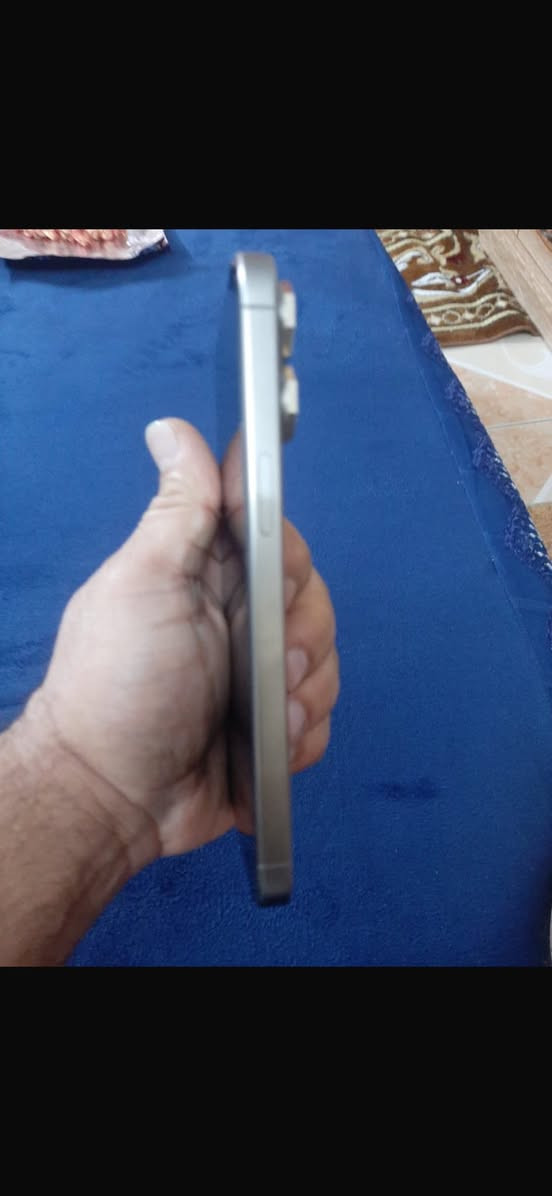 السلام عليكم 
أيفون 15 برو ماكس ألون تيتانيم نضيف 
تفاصيل بل صور 
السعر 1050
المكان البياع حي الأعلام 
***********
