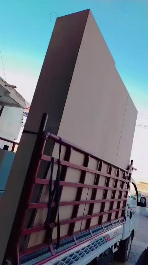 السلام عليكم ذني رفوف يعني ديكور كامل مكان بغداد  اني مكلف بالنشر اتصل وتدلل الي يفيدنه يتصل على رقم ***********
