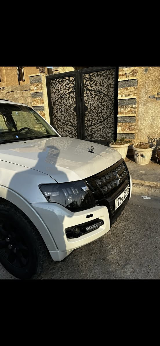السلام عليكم باجيرو حبتور ٢٠١٧ بلاك ايديشن
مكفوله كفاله عامه لا بارد لا صبغ لا تعديل لا تكحيل شرطم من الشخط مكفوله ممدوده سبانه للسيارة وضع شركه 

مكينه ٣٥٠٠ المرغوب 

مواصفات الحبتور معروفه فتحة بصمه تشغيل عن بعد و الدمام والكشنات الجلد والكهرباء مواصفات اعلى شي واحد على واحد ب الباجيرو ماشيه ٧٩ الف السيارة شرط الفحص من كلشي مكفوله رقم اربيل الجديد ب اسمي تحويل ووكاله جاهز 

سيارة مانقصها برغي دهن كله شركه وبانزين مداريها  كلش امانه

العنوان بغداد السيديه حي الاعلام 

السعر ١٩٥ وبيها مجال للاستفسار ***********
