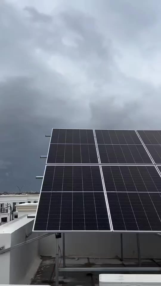 كهرباء 24 ساعة.. وداعاً للمولدة وسحب الوايرات! 💡🔌
​تعبت من تبديل الفيزات؟ وصوت المولدة وانقطاعها المفاجئ؟
مكتب القمة للطاقة الشمسية يقدم لك الحل الجذري والذكي لمنزلك بمواصفات عالمية:
​✅ استقرار تام: تيار مستمر ونقي يحمي أجهزتك الكهربائية والسبالت.
✅ أقوى الماركات: إنفيرترات وبطاريات Chisage الأصلية (الخزانة البيضاء) وألواح Longi X7 الأحدث عالمياً.
✅ ضمان حقيقي: نمنحك ضماناً موثقاً يصل لـ 15 سنة على الأداء، مع كادر هندسي متخصص للتنفيذ.


**إذا كنت صاحب هذا الإعلان وتريد حذفه لأي سبب، رجاءا أرسل رسالة إلى الدعم الفني**