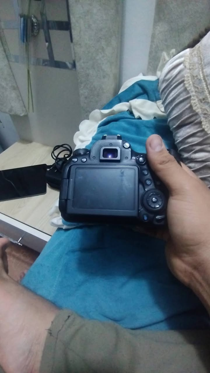 كامرة كانون سكس دي مارك تو
كامرة كانون سكس دي مارك تو 

مع عدسة 50ملم 

مع شاحنة مع بطارية 

للبيع 

*********** للاتصال
