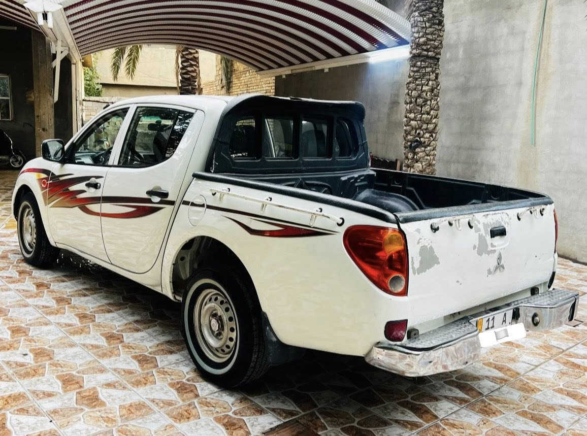 سلام عليكم
بيكم ميسيبوشي موديل 2007  رقم بغداد الجديد تحويل مباشر 
/محرك كير مكفولات /صدر جديد تخم تاير جديد /كهربائيات كلهه شغاله //

ملاحظه //السياره بيهه ثلاث قطع رش بدون دواخل 

السعرر 87 

رقم تلفون ***********
