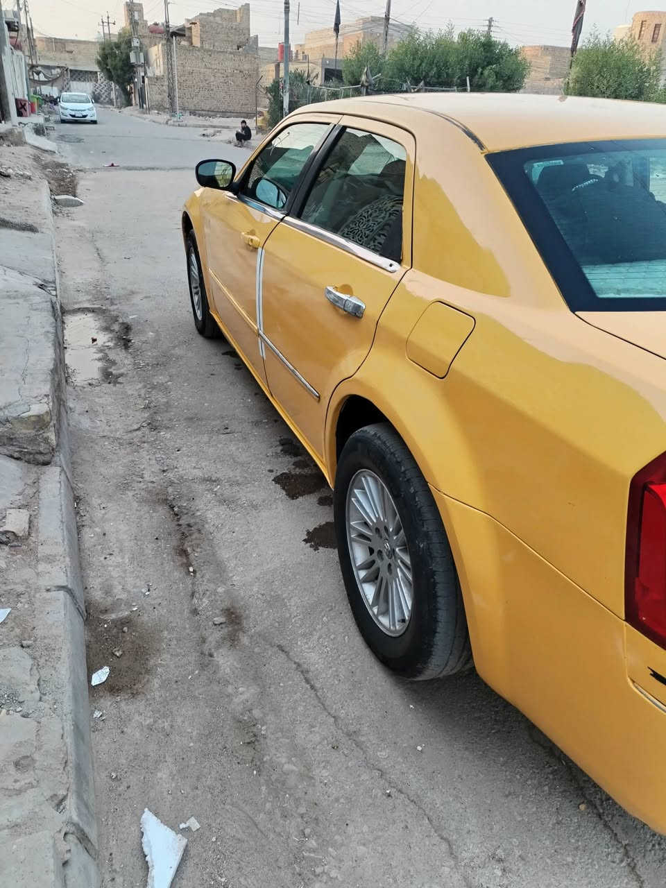 السلام عليكم اوباما ٢٠٠٩ للبيع جاهزه سياره كير مكينه مال طبكه صار شهر من شادهن طبله وضفيره جدد هم سياره حداديه اكسن كله جديد تعمير هسه سعر ١٠٥ وبيهه مجال مكان سياره بالعماره ***********
