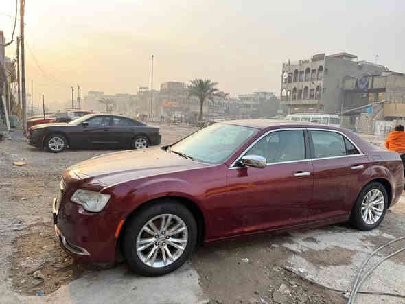 سلام عليكم وباما 2017 مسجلة 22 سيارة مال بيت سعرها 185 حادثها بنيد فقد واجة قطعتين كلير من امريكا رقم ***********
