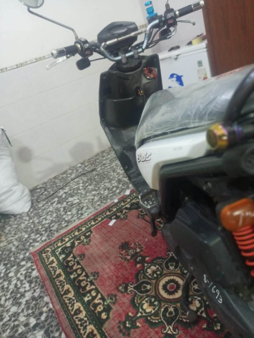 سلام عليكم سكنس جابلي مكفولة كفاله عامه برغي ما مفتوح بيها دراجه جديده ما صارله هواي من نزلته على ايدي دراجه ختم واحد 1️⃣ كهربائيات كاله شغاله نص نكره بكل وقت مجود عنوان بغداد الحسينية مال راشديه 
***********
السعر واحد و 250 وبيها مجال
