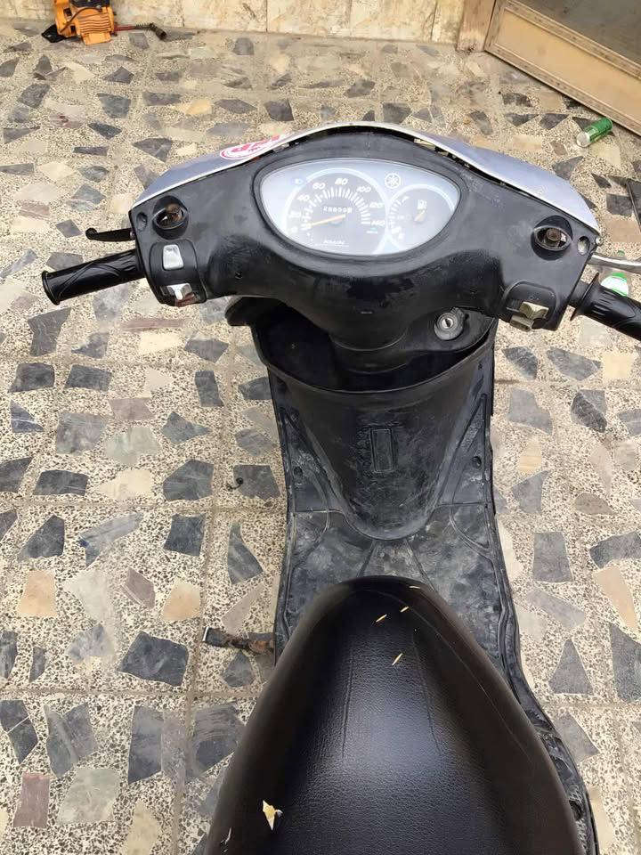 سلام عليكم دراجه بريز ياباني صايرلها شهرين ونص من طالعه من لحاويه دراجه شلعه ومعدل دراجه اكفلك بيها لمكينه برغي مامفتوح تاخذها ربع ماذب عليها دراجه (سعرها550)وبيها مجال لطيبين ومكاني القرنه قرب شجره ادم رقم المبايل بس واتساب(***********)
