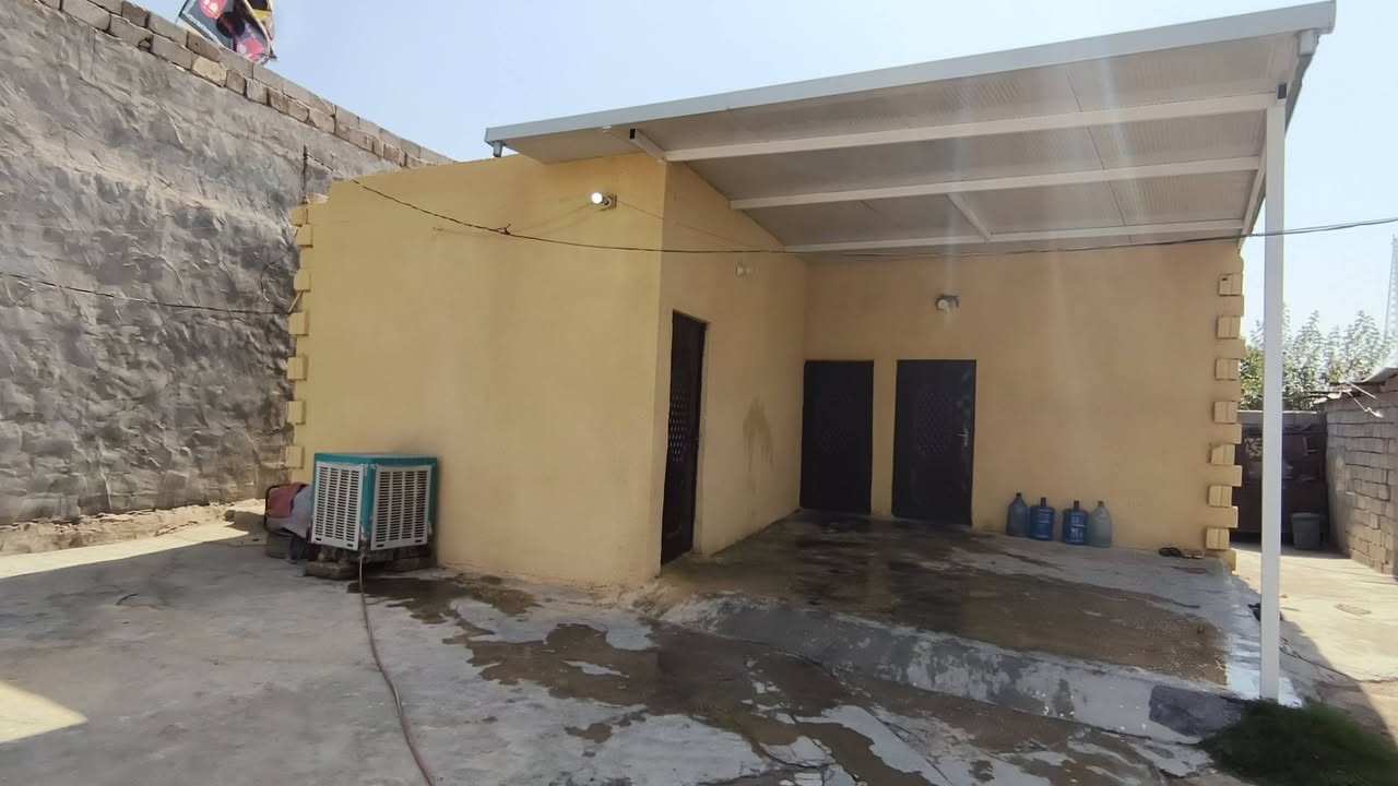 سلام عليكم
بيت للبيع مساحه البيت (٢٧٥)م خدمات ماء كهرباء خط مولد مجاري 
موقع البيت محاويل البدع الكبير خلف معمل زمزم 
للاستفسار :***********
***********
