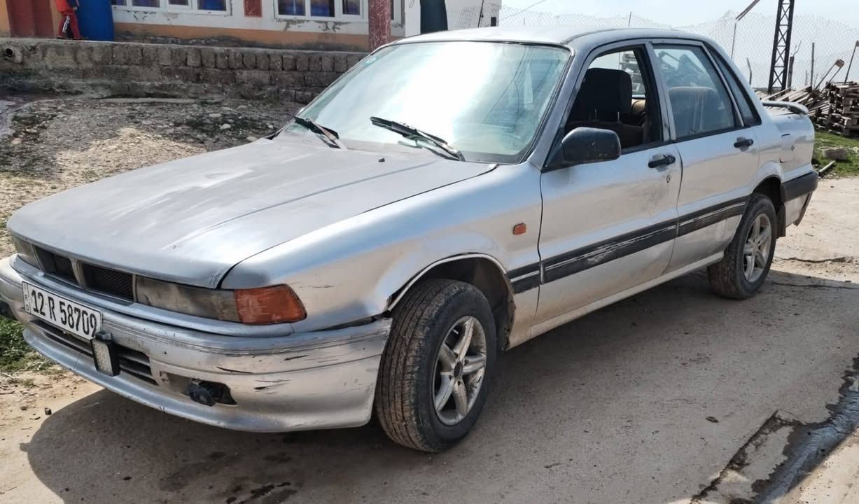 سلام عليكم سياره مستبوشي موديل 89  للبيع ما بيه اي ضرر محرك بي صرف الكير شرط  طخم تواير جديد باتري جديد رقم مسطرة كابون بانزين سنوية جديدة هزة جديدة   سعر  30 وبيها مجال قليل الي يريدها يتفضل خاص او يتصل بالرقم    ***********
