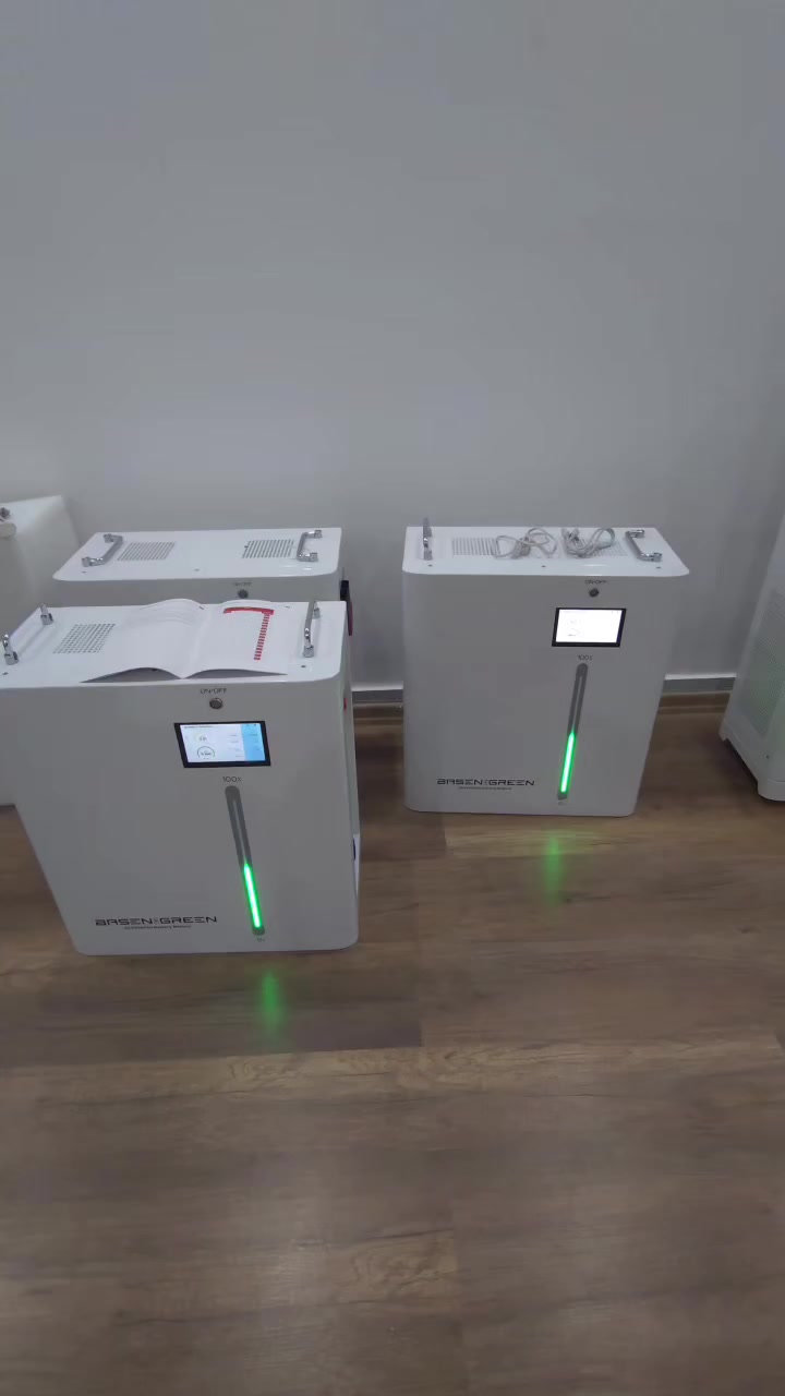 🔋شلون نربط بطاريات Basen Green على التوازي؟🔋🔋

بهذا الفيديو نوضح الطريقة الصحيحة لربط بطاريات بيسن كرين على التوازي بطريقة آمنة واحترافية تضمن توزيع متوازن للطاقة وأداء مستقر للمنظومة. 

بطاريات بيسن كرين أنها تدعم الربط على التوازي لحد 16 بطارية، وهذا يعني قابلية توسعة حقيقية. تگدر تبدي بسعة معينة، ومع تطور احتياجك تكبر المنظومة بسهولة بدون تغيير كامل للنظام أو تعقيدات إضافية.
#basengreeniraq #طاقة_شمسية #بطاريات


**إذا كنت صاحب هذا الإعلان وتريد حذفه لأي سبب، رجاءا أرسل رسالة إلى الدعم الفني**