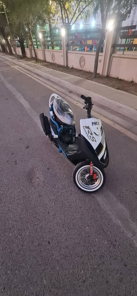 ماكس عدله لعب جاهزة مجهزة سلف وهندر نكرة مكينه خرسة شلعه متنلزم تشك الكاع
مابيهه كل نقص 
السعر 375 وبيهه مجال بسيط 
مكاني الشعب 
***********
