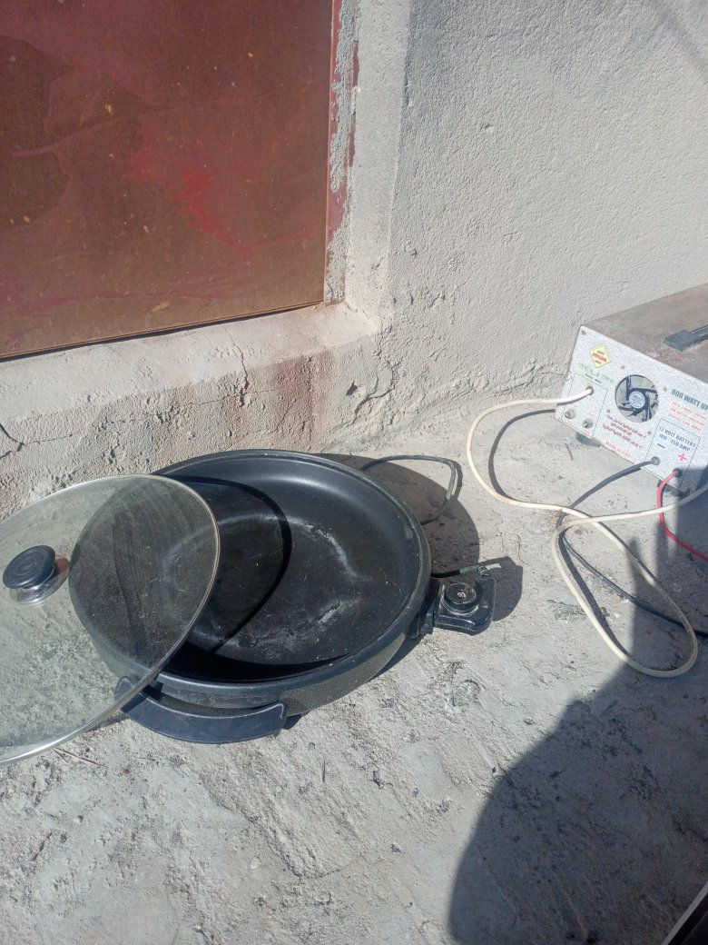 فان طبخ مع هيتر عدد ٢ جديد  شغالات  فقط الشوايه شمعه داخليه يراد تبديل  سعر   ٣٥ .
عصاره  طعام  وفواكه  جديده  مامستخده ابد  سعر   ٤٥  
شاشه تلفزيون  عدد  ٢   عطل  بسيط  سعر   ٦٠ 
المراسله  واتساب  أو ماسنجر   *********** العنوان كازينو لبنان
