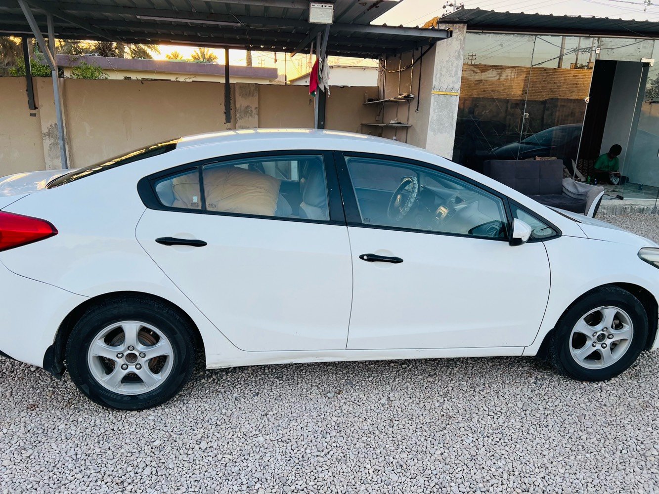 العنوان كربلاء الحسينيه
ابيع احزام 
السياره ب اسمي
