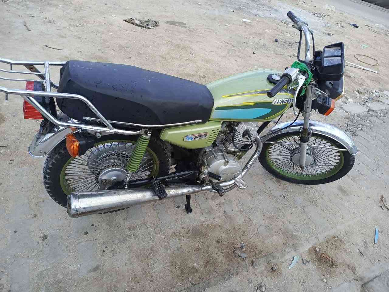 للبيع اربع 4كير الدراجه جديده احله من الصوره شرط الفحص الدراجه ماعيزه اي شي كامله مديل 17 شرط على نضافتهه باقيه مال جناي اوراق اصليات اكاتبك موباشر ويه الوكيل السعر 650اوبيهه مجال للشراي *********** 👍
