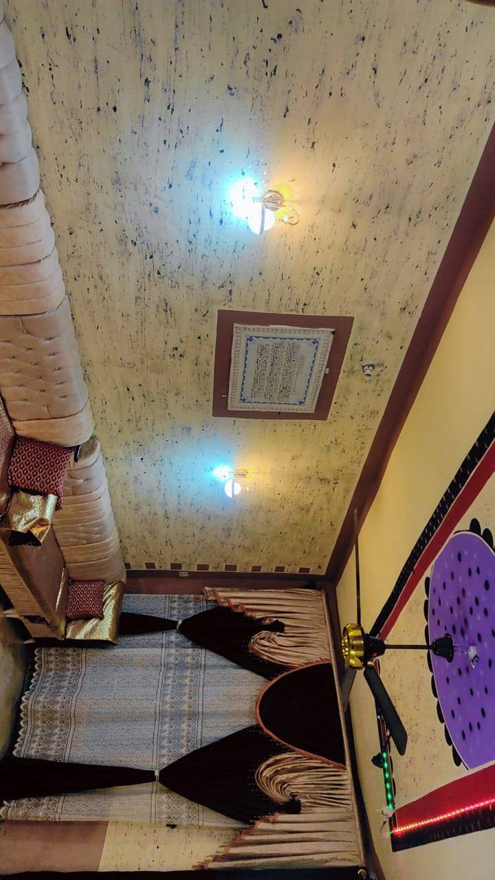 السلام عليكم بيت للبيع مساحه ٢٠٠ متر طابو صرف موقع بعقوبة تقاطع ساده حي الحكيم سعر ٨٥ بيه مجال بناه حديث
*********** ***********
