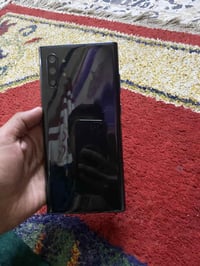 عندي سامسونك نوت 10 بلاس 5G ذاكره 256 دبل شريحه جهاز نضيف فقط مبدل شاش...