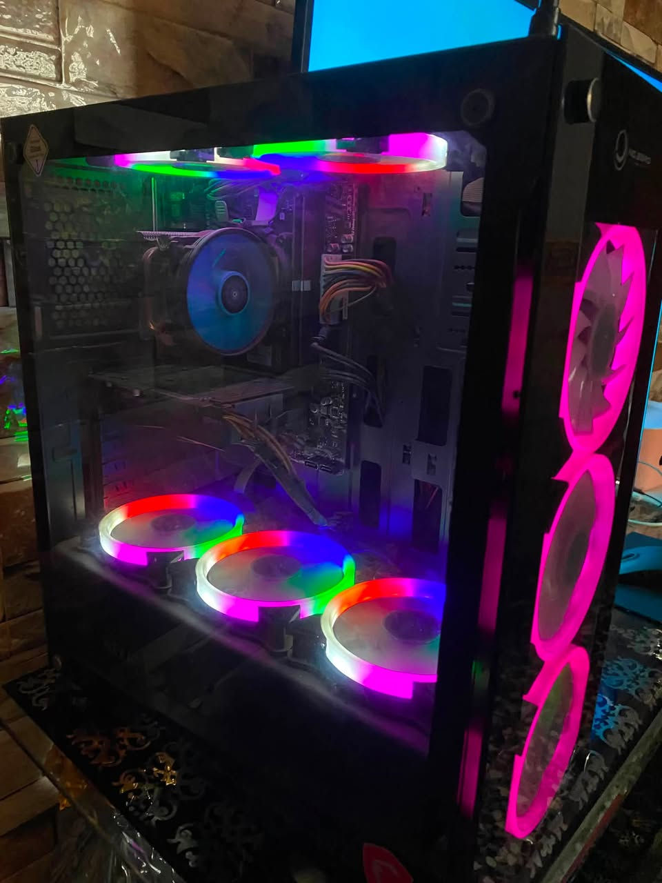 السلام عليكم pc مستخدم للبيع
GTX 1650 SUPER ZOTAC GAMING
INTEL 15 10400F
RAM 2*8 ~~16 2666MHZ
HARD 500
M.2 240 GB
Motherboard H410 PRO
Hexa 500W
واتساب ***********
