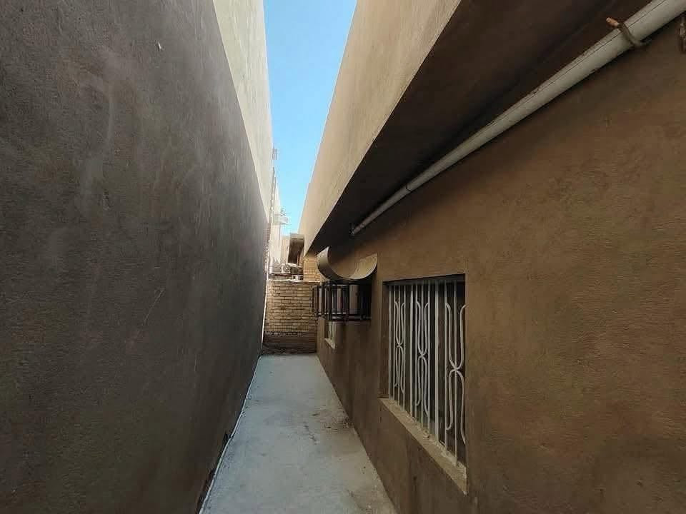 � للبيع – دار سكني في المسيب / حي المصطفى

يتوفر دار سكني طابو زراعي (سند 25) للبيع، بمساحة 200 م².

🔹 مواصفات الدار:

* غرفتا نوم
* صالة
* غرفة استقبال
* مطبخ
* مجموعة صحية داخلية
* مجموعة صحية خارجية

📍 الموقع:
المسيب – حي المصطفى، شارع المطحنة، بالفرع المقابل لمولدة مصطفى عواد.

💰 السعر المطلوب: 90,000,000 دينار عراقي

📞 للاستفسار والاتصال:
***********
‭***********‬
📩 أو مراسلة الصفحة.

السيد للعقار
