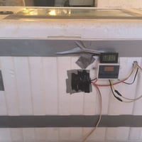 متاح فقاسه للبيع سعر 75 رقم الهاتف07861156632