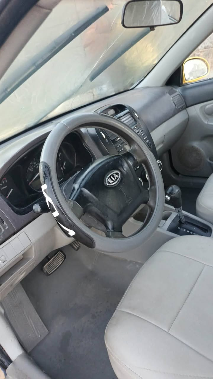 السلام عليكم سبكترا 2008 بسمي مصفره هيه وغرامات وراد امريكي مكينه 2000 تبريد ثلج صدر جديد تخم تاير ***********//***********،،، السعر 67 وبيه مجال
