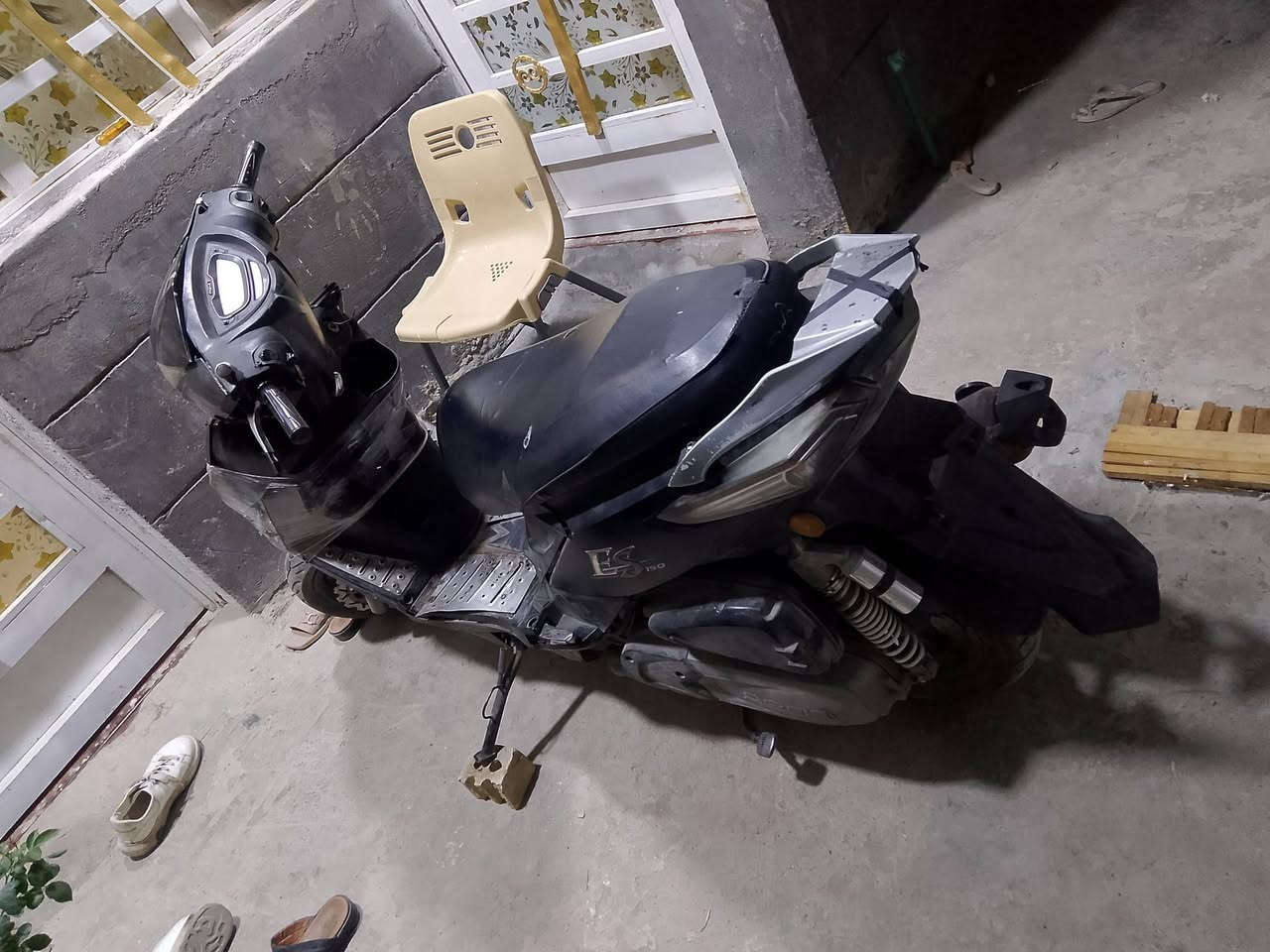 السلام عليكم ورحمة الله وبركاته..
🏍️ **دراجة كامكو G4 للبيع** 🏍️
 * ✨ **النظافة:** الدراجة بحالة نظيفة جداً (الكفرات بحالة ممتازة).
 * 🛠️ **الشاصي:** مكفول بضمان كامل.
 * ⚡ **الكهربائيات:** شغالة ومكفولة بالكامل.
⚠️ **ملاحظة مهمة جداً للأمانة:**
الدراجة حالياً **طافية** وتحتاج إلى فحص أو تصليح بسيط.
📞 **للتواصل والاستفسار أو معرفة السعر:**
يرجى مراسلتي على الخاص أو الاتصال مباشرة على الرقم:
***************
عنواني كربلاء  المقدسه
