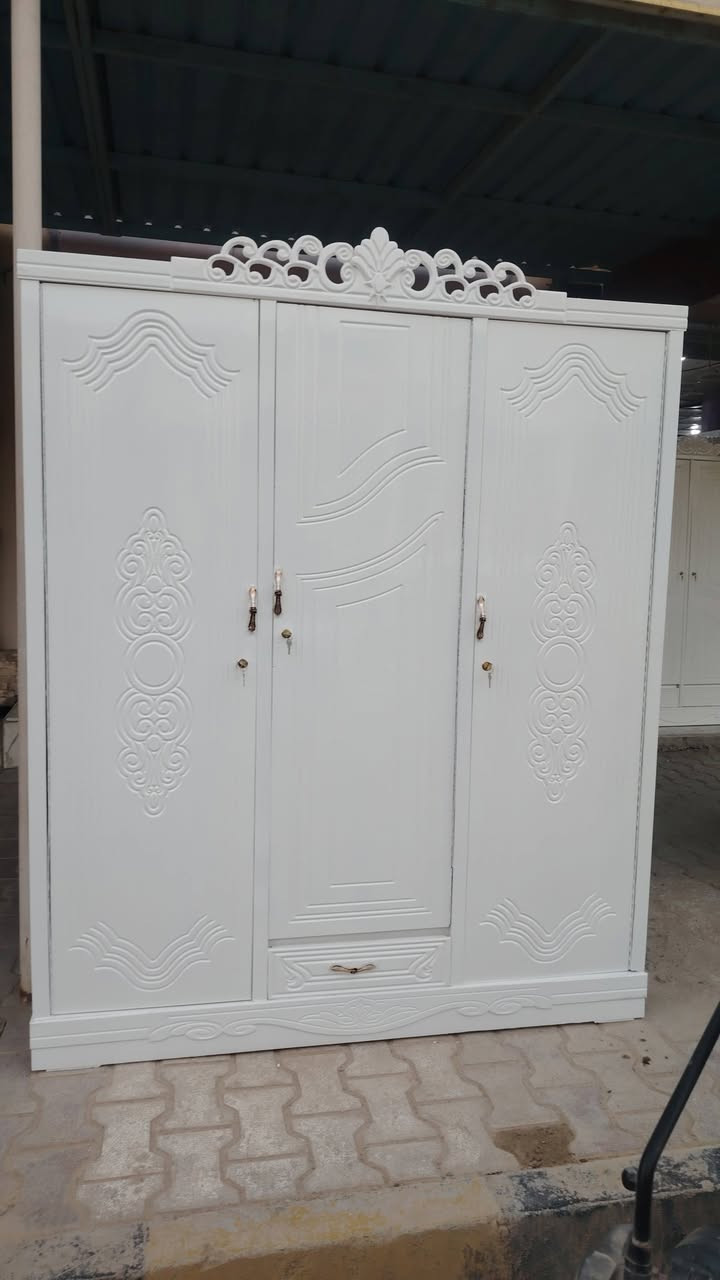 تتوفر لدينا جميع انواع الغرف والبوفيات كناتير دواشك جرابي واي شي يخص النجارة العراقية  
***********
#غرف_نوم 
#النجارة 
#كناتير_صاج 
#بوفيات 
#جرابي_نفر
