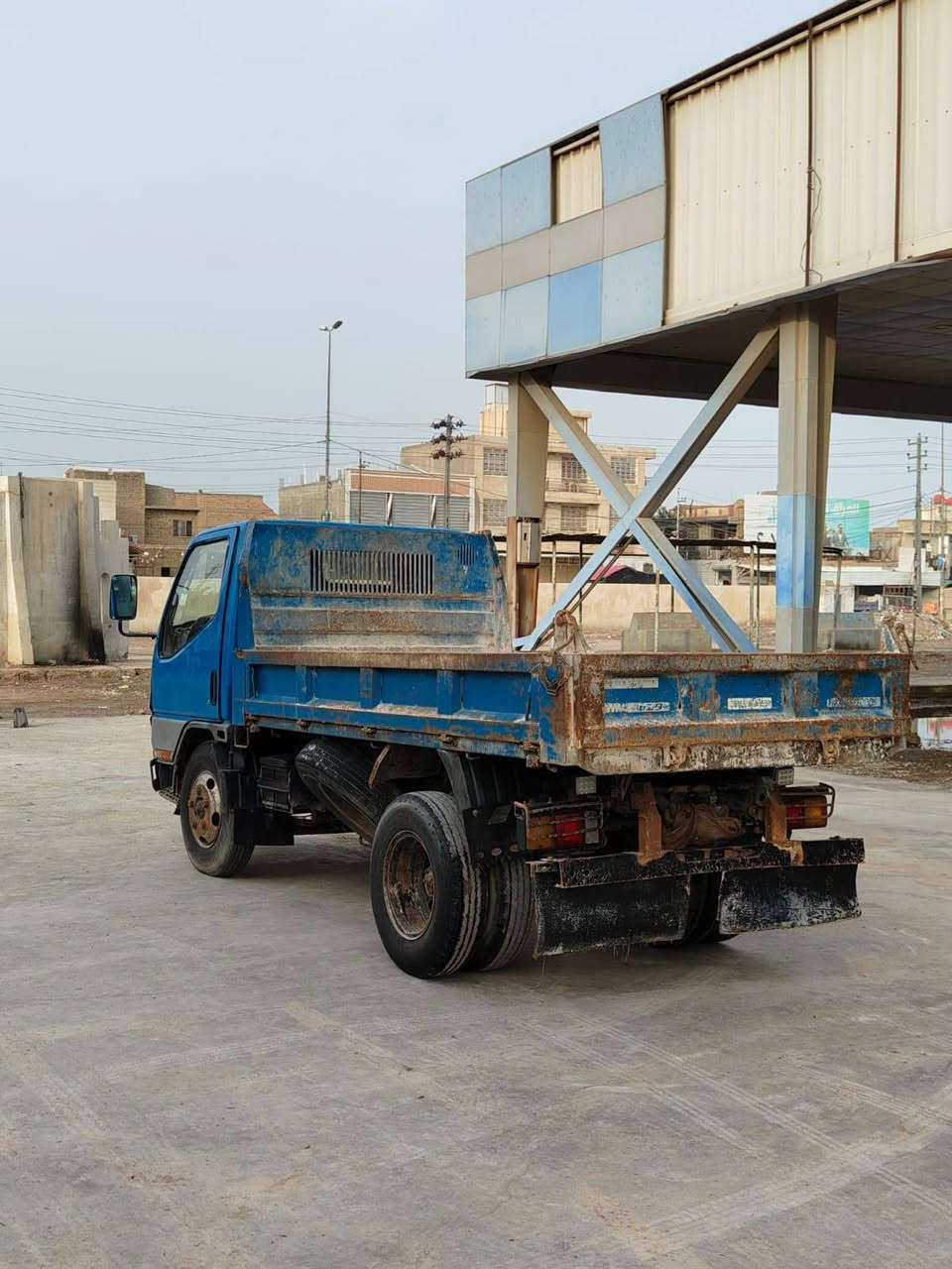 كنترللبيع مستيبوشي بزون فحل ما معلايه شاصي مكفول محرك ماينقص بس قليل يبخر اوهاذشي عادي بل كناتر لي جاني يعرف رقم السياره ذي قار موديل 97 بسمنه مداورثاني يوم مشروع وطني مكاني ميسان العماره الستفسار تصل
رقم الهاتف *********** بيك خيراوتدلل
