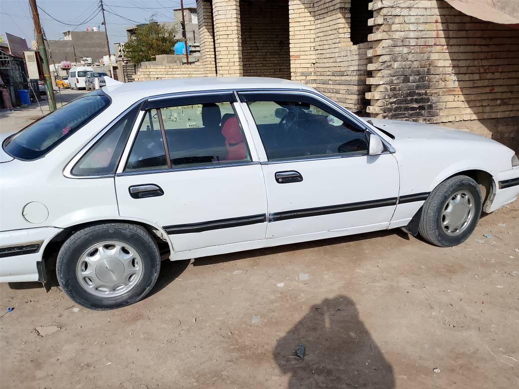 سلام عليكم سياره برس موديل 1995 رقم بغداد مصبوقه جماليه فقط السعر 40 وبيها مجال  *********** بغداد, العراق
