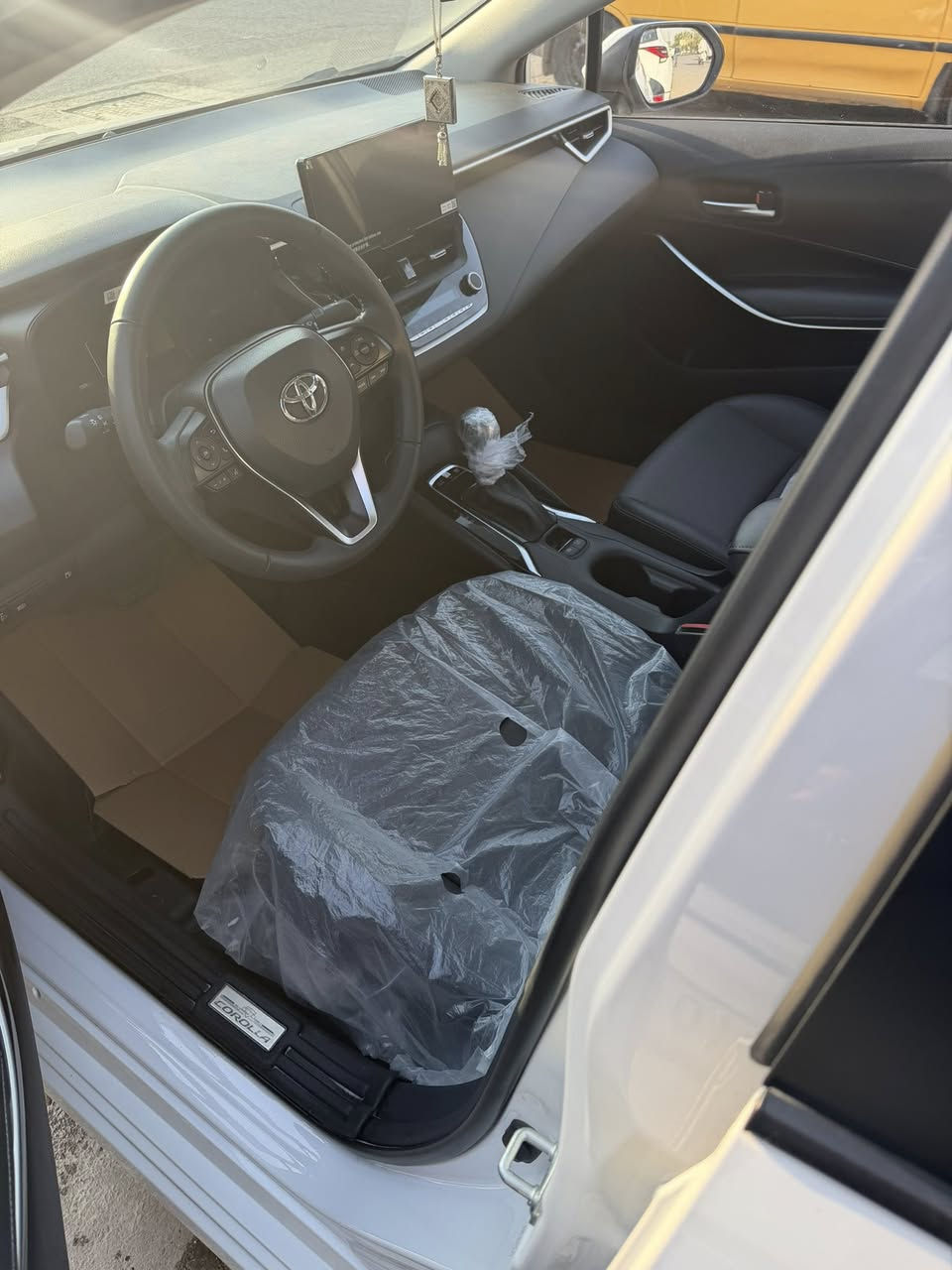 السلام عليكم 
كورلا موديل 2025 
هايبرد شكل الخليجي 
ماشيه 3000 
فول موصفات السيارة 
مكفوله كفاله عامه 
للاستفسار ***********
