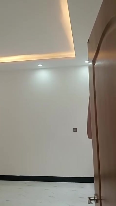 سهل نينوى مجمع طيبه
دار للبيع مساحه 200 متر غرفتين نوم + غرفه وبيتونه طابق ثاني هول استقبال مطبخ حار وبارد مشتملات خارجي وداخلي مع حديقه كافة خدمات ماء كهرباء شارع صبه 
للاستفسار ***********
