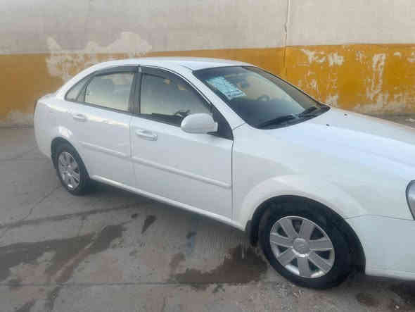 اوبترا ٢٠١٢ سياره على ايدي ماشيه ١٠٠ حقيقي مكينه كير صدر تبريد كله مكفول بيه قطعه صبغ بس الجاملغ فقط الباقي مكفول سعر ٩٠  وبيه مجال ***********
