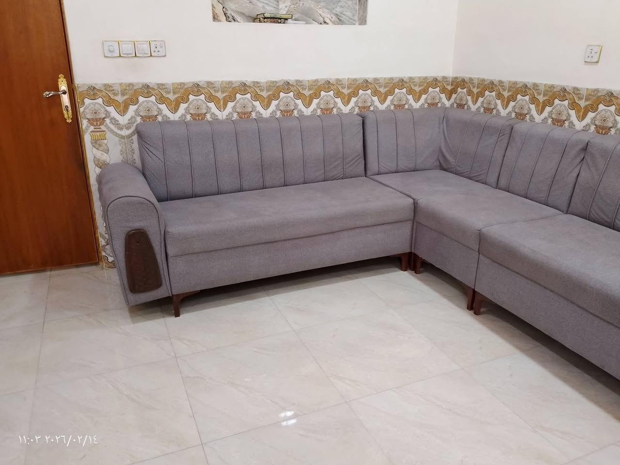 تخم ديوان ٨ مقاعد للبيع العنوان أبو غريب خرنابات رقم ***********او***********
