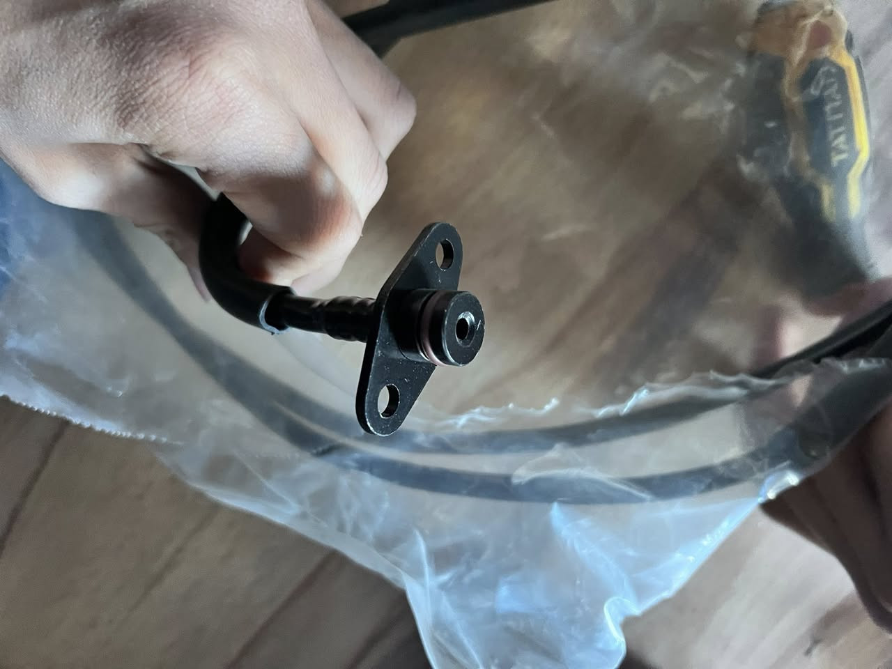 السلام عليكم من رخصه الادمن
((عرض لمده محدوده))   توفرت  صوندات الـ بانزين جديد اصلي جميع أنواع السيارات الكوريه للمكاين الدوش و GDI 

لدى محلات الصادق 

الهاتف . ***********

واتساب. ***********
