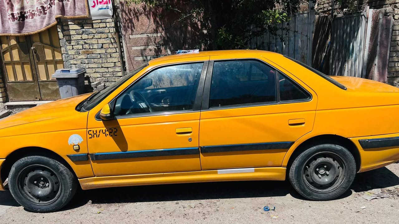 سلام عليكم بيجو باص مديل 2018 مكفوله بس بيه اشويه ملاحضات العنواد بغداد حي الكوفه وساره بسمي السعر 54وبيه مجل رقم الهاتف ***********
