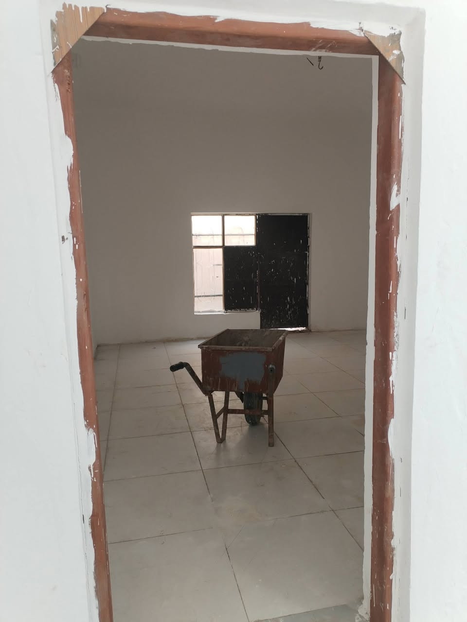 بيت البيع مساحه ٩٠ متر بنيان جديد خلف صناعه بشارع ابو قيصر 
الاستفسار ***********
