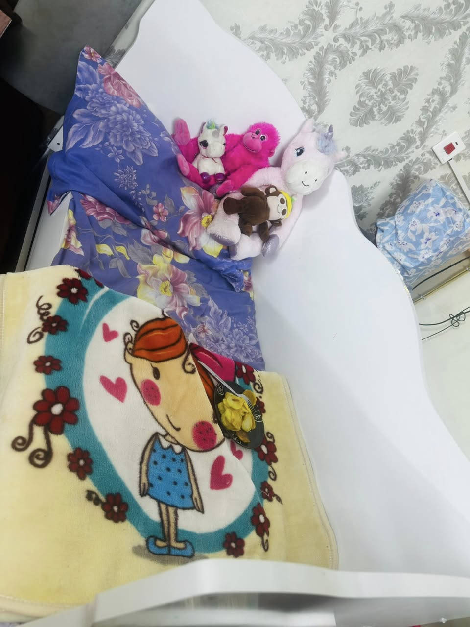 سرير طفل نضافة ٧٠٪؜يكفي الحد عمر ٥سنوات
هزاز طول ١٢٠والعرض ٦٥
كلشي مابيه  نفس هذا الي بصورة بس اني محورتة حتة اخلي بصفي غراضة موجودات سعرة ٧٥ وبيه مجال تكمة والله الي يحب يدخل خاص ادزلة فيديو


**إذا كنت صاحب هذا الإعلان وتريد حذفه لأي سبب، رجاءا أرسل رسالة إلى الدعم الفني**