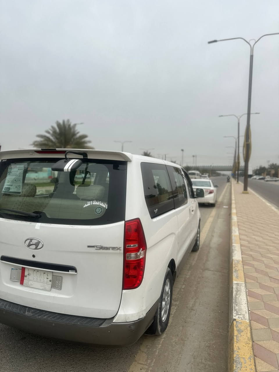 السلام عليكم 
ستاركس ٢٠١٥ رقم بغداد مشروع وطني مفتوح  
صدر و تخم تايرات وحداديه كله جديد تجي و تشوف،
محرك جديد صار ٦ اشهر بالظبط 
مكفوله من الصبغ عدا بارد فوك الجاملغ الخلفي جهه السايق و باب السكن بيه شخط تكحيل شبر فقط
سياره حيل نضيفه 
السعر/  ١٨٠ و بيها مجال بسيط 
المكان فلوجه و بغداد هم متواجد
***********
