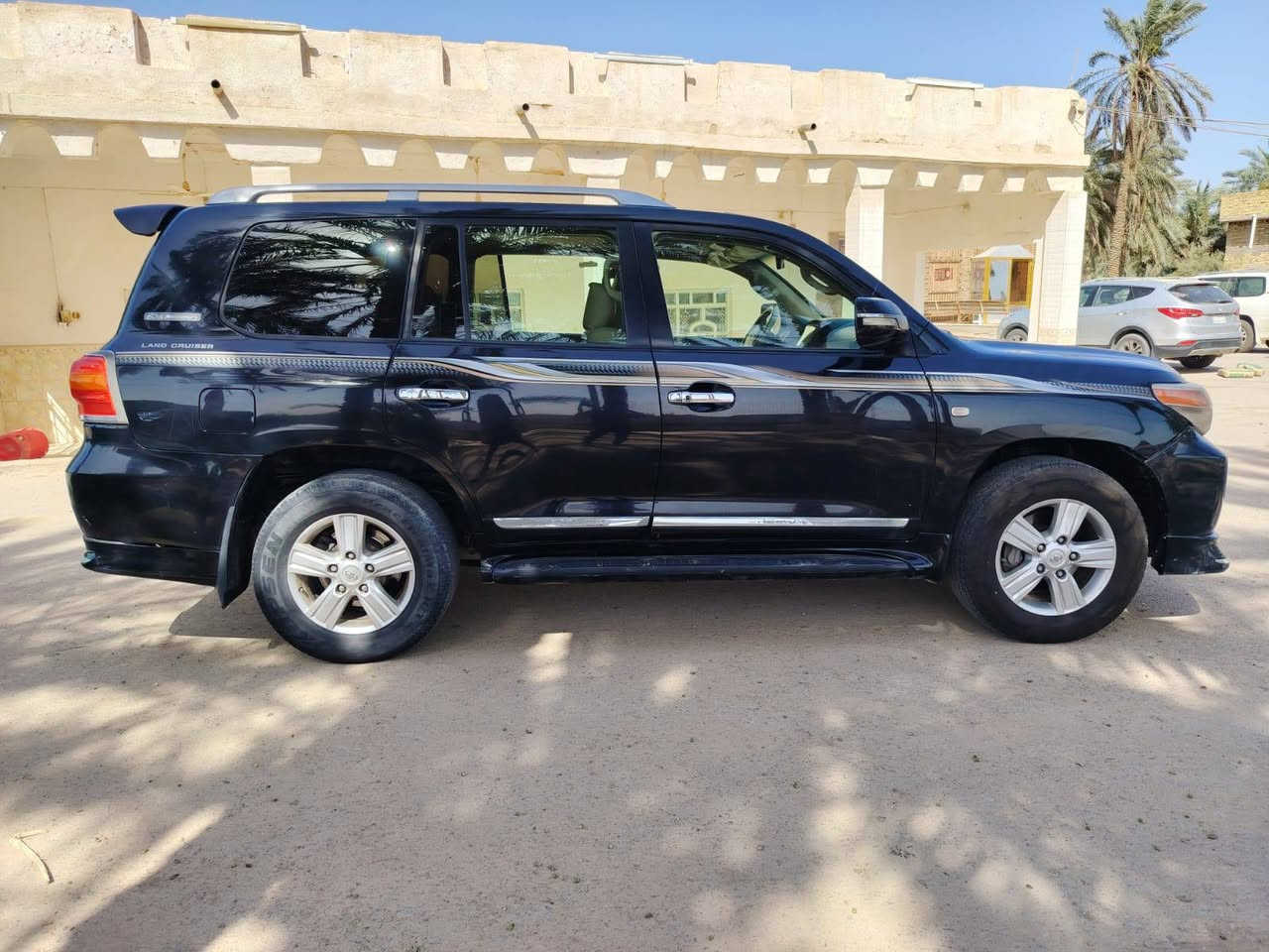 جكساره موديل 2011لون اسود
رقم بغداد 
مكفوله٣٢٠ او بيه مجال فول مواصفات 
ذي قار سوق الشيوخ  ***********
