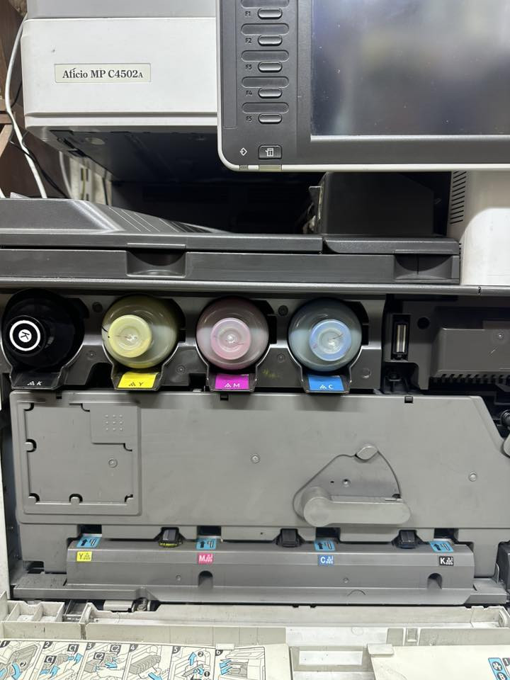 طابعة ريكو السرعة 45 ورقة في الدقيقة
علبة حبر اسود فل
الطابعة ملونة
صيانه دورية
الفيدر يطبع وجه واحد فقط
الطابعة شغالة وبتطبع كلشي تمام
السعر قابل للتفاوض
مطلوب 275 
التواصل واتس 0797628678


**إذا كنت صاحب هذا الإعلان وتريد حذفه لأي سبب، رجاءا أرسل رسالة إلى الدعم الفني**