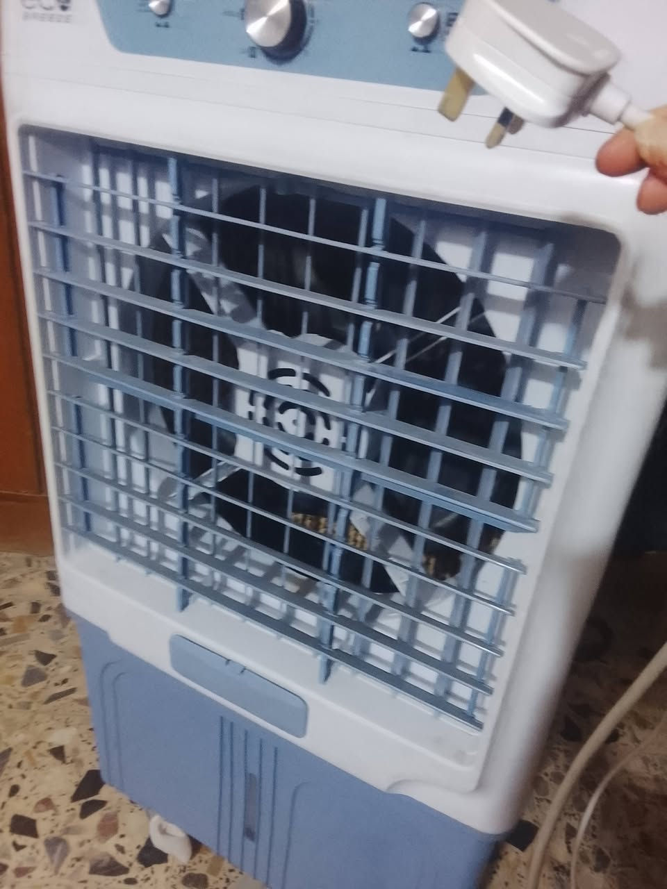 مبردة جديد غير مستعمل للبيع السعر 160 وبي مجال


**إذا كنت صاحب هذا الإعلان وتريد حذفه لأي سبب، رجاءا أرسل رسالة إلى الدعم الفني**