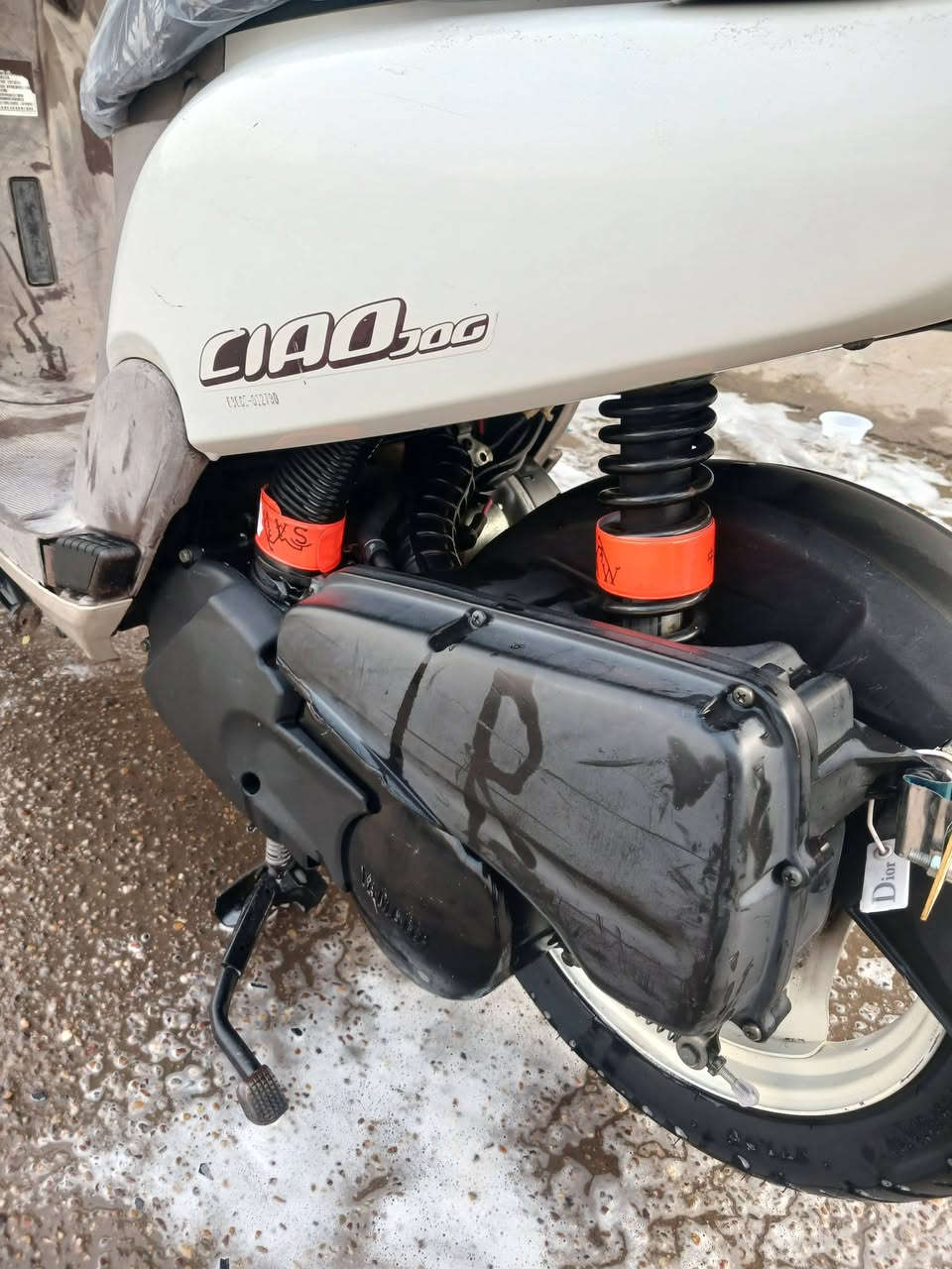 دراجه فله 2009للبيع
كفاله عامه برغي ما مفتوح كله رقم واحد 
***********
