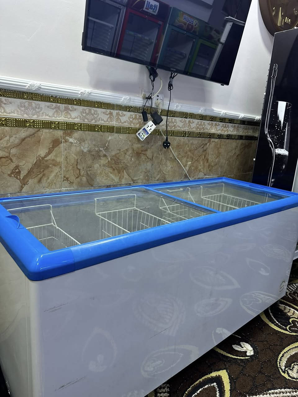 مجمدات وعارضات تركي شركه الزان  شرط الضمان مكان مدينه الصدر واكو توصيل بغداد ومحافظات بكروه الاستفسار ***********
