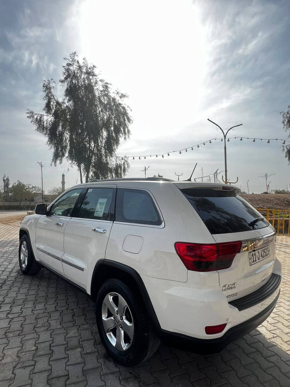 سلام عليكم البيع 
جيب لاريدو 2011
امريكي سياره بيهه صبغ ٣ قطعه امامي بدون اربيك بدون دواخله
سياره رقم بغداد
محراك كيار كفاله 
العنوان ديالى بعقوبه 
الرقم ***********
السعر 147بيهه مجال قليل
