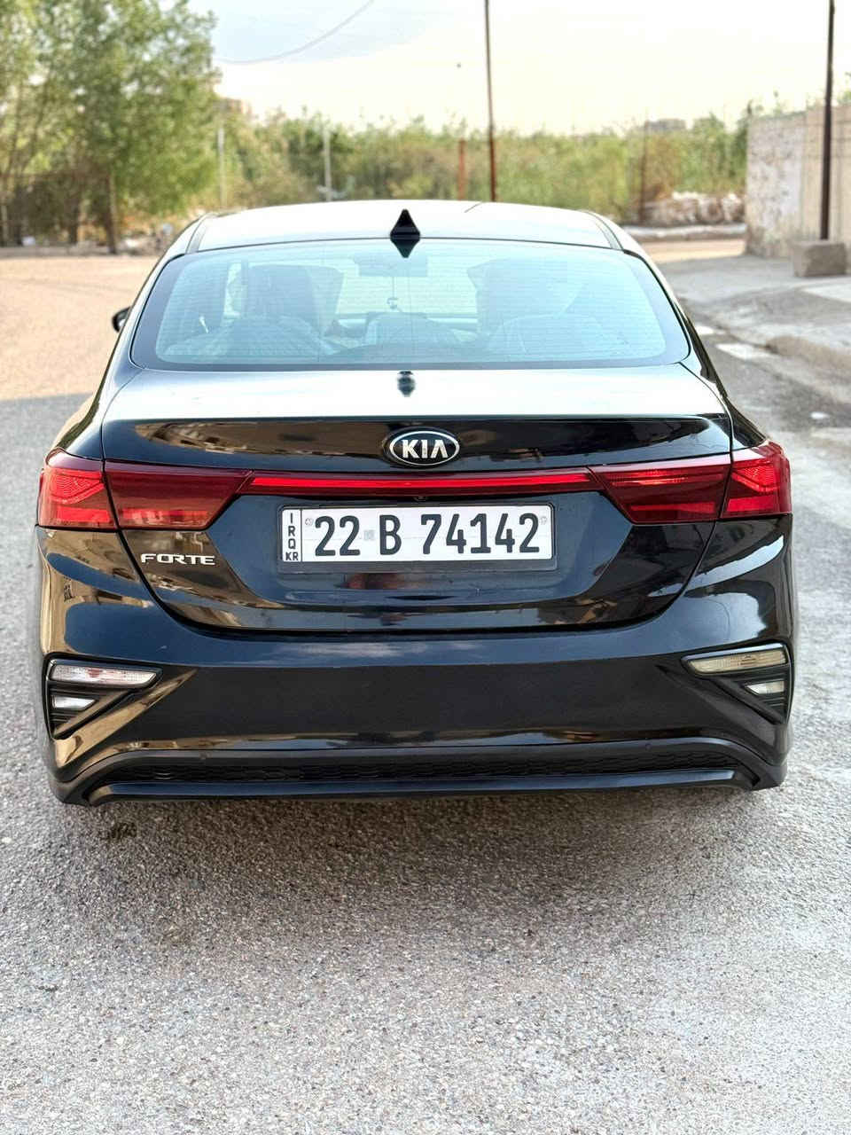 كيا فورتي 2020 لون اسود ملكي
رقم اربيل الدولي الأنكليزي وبأسمي شرط التحويل او الوكاله وسنويته جديده وهزة والبراد كله جديد 

محرك 2000 دوش الأبلادي والكير والمحرك مكفولات 

السياره وارد امريكي حادثه بس قبق جنطه بدون ايرباك بدون اي دواخل شواصي لغود وباقي السياره كله مكفوله كل قطع السياره

مواصفات السياره FE المعروفه 

مثبت سرعه تحديد مسار مانع انزلاق كشن جك ويل كب حساسات خلفيه بلاجكتورات اماميه تحكم مري كهرباء وضعيات قيادة SPORT-ECO تحكمات ستيرن حساس هوه التايرات كشنات تتفئه لايتات auto وغيره 

السياره جاهزه وبدون اي مصرف تخم تايرات جديد جواه صدر امامي خلفي جديد دوشمه جديد جادله 

سعر 128 وبيه مجال للشراي

مكاني بغداد ارصافه  
للستفسار ***********
