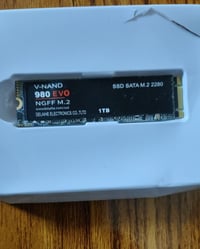 هارد m.2  واحد تير أعلى سعر ابيع عنوان بغداد رقم موبايل 07825803585 تو...